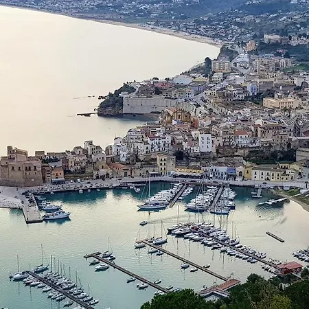 Golden House Con Jacuzzi