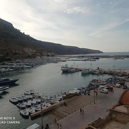 Golden House Con Jacuzzi Daire Castellammare del Golfo