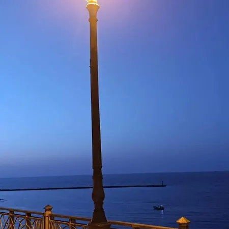 Golden House Con Jacuzzi Daire