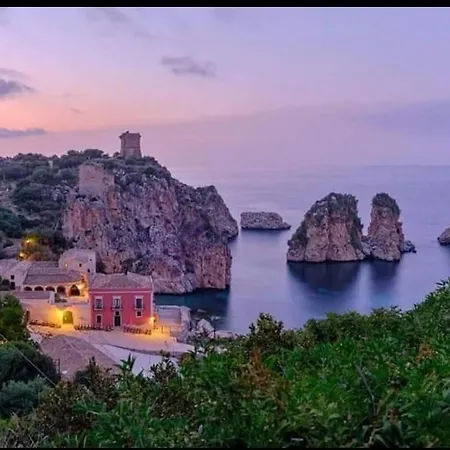 Golden House Con Jacuzzi Daire