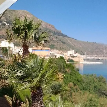 Golden House Con Jacuzzi