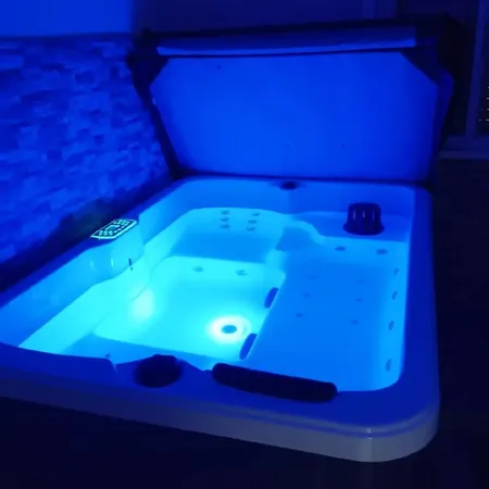 Daire Golden House Con Jacuzzi *