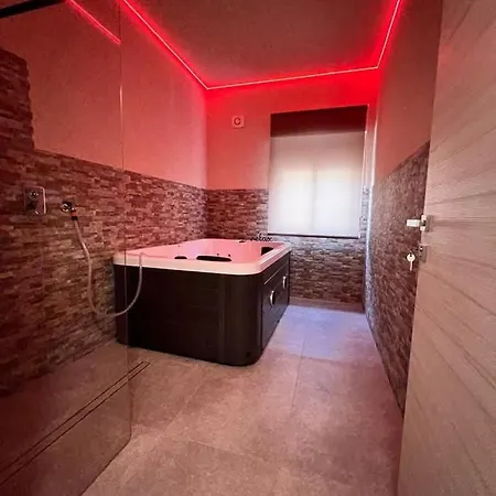 Daire Golden House Con Jacuzzi *